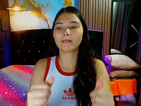 Snapshot of alissonwinx chatting on 06/23/26, 07:23 alissonwinx online show from 06/23/26, 07:23