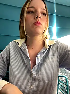 NicoleCut online show from 10/11/25, 11:03