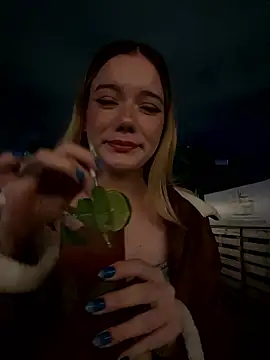 NicoleCut online show from 10/12/25, 11:15