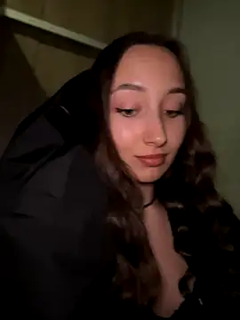 VelvetVixenI online show from 12/15/25, 04:00