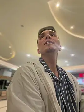 Snapshot of adam-rivera chatting on 01/16/26, 02:04 adam-rivera online show from 01/16/26, 02:04