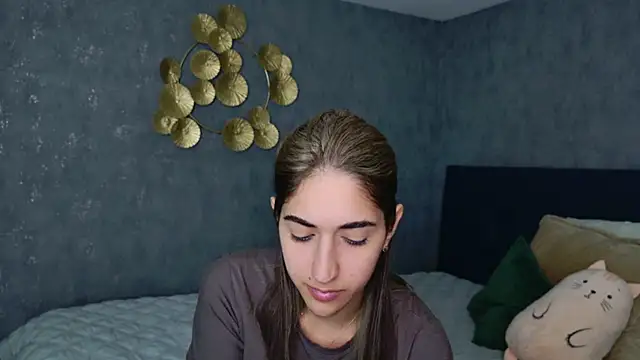 Teresa Stane online show from 02/18/25, 01:33