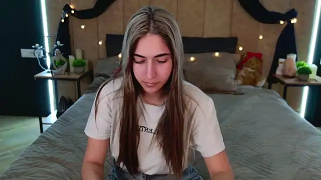 Teresa Stane online show from 02/21/25, 05:02