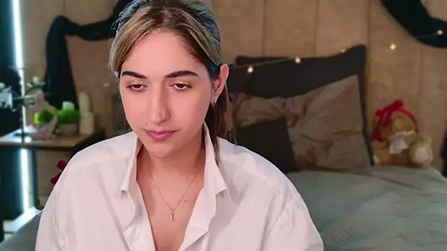 Teresa Stane online show from 03/22/25, 11:32