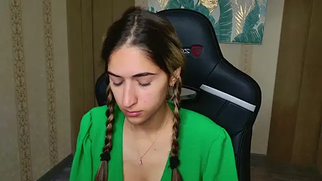 Teresa Stane online show from 09/19/25, 05:20