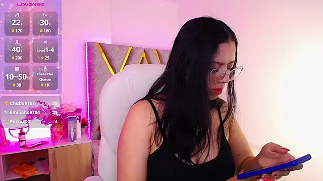Snapshot of Aurora_Brownn chatting on 01/31/25, 10:42 Aurora Brownn online show from 01/31/25, 10:42