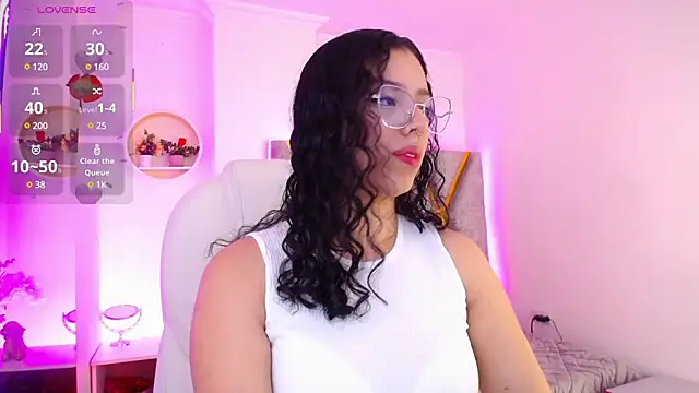 Snapshot of Aurora_Brownn chatting on 03/22/25, 04:24 Aurora Brownn online show from 03/22/25, 04:24