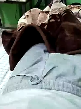 Snapshot of KUKU69XX chatting on 12/24/24, 06:06 KUKU69XX online show from 12/24/24, 06:06