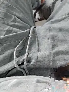 KUKU69XX online show from 11/24/25, 05:51