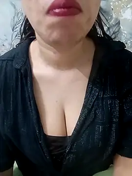 Haniya-143 online show from 04/25/26, 10:18