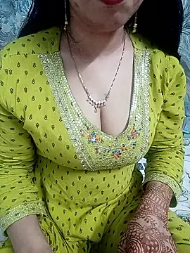 Snapshot of Haniya-143 chatting on 06/07/26, 12:59 Haniya-143 online show from 06/07/26, 12:59