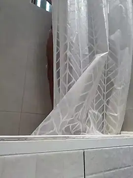 Snapshot of ariel-rick chatting on 12/13/24, 09:02 ariel-rick online show from 12/13/24, 09:02