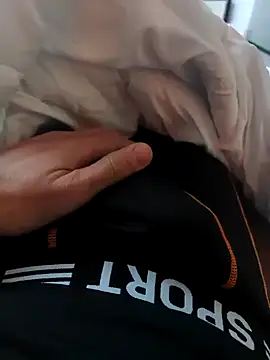 Snapshot of ariel-rick chatting on 12/23/24, 08:22 ariel-rick online show from 12/23/24, 08:22