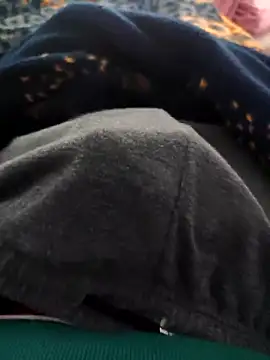 Snapshot of ariel-rick chatting on 11/22/25, 09:30 ariel-rick online show from 11/22/25, 09:30