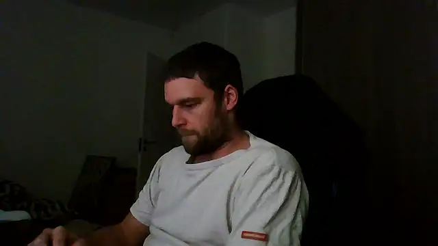 Snapshot of The_big_viking_ chatting on 12/18/24, 03:00 The big viking online show from 12/18/24, 03:00