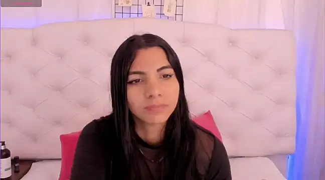 Snapshot of anchela-garcia1 chatting on 01/08/25, 12:58 anchela-garcia1 online show from 01/08/25, 12:58