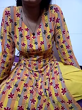 Snapshot of Alina_398 chatting on 01/25/25, 12:37 Alina 398 online show from 01/25/25, 12:37