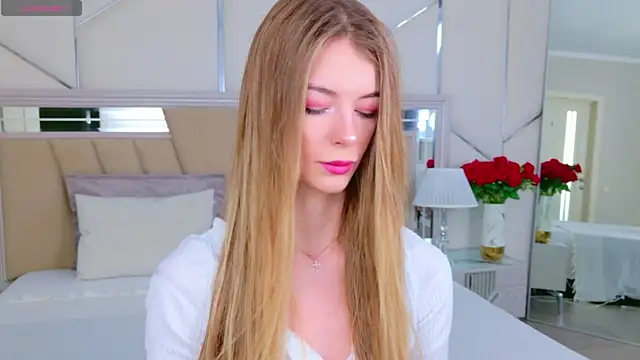 MeganMour online show from 04/14/26, 09:26