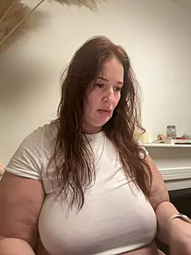 Engel mia online show from 02/15/26, 09:00