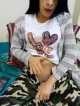 Snapshot of Linda-53 chatting on 01/13/25, 11:49 Linda-53 online show from 01/13/25, 11:49