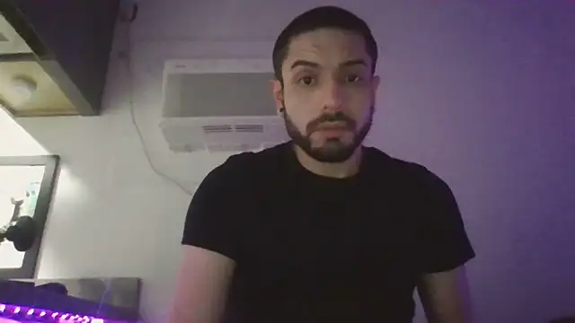 Snapshot of DerekPerez2025 chatting on 02/07/25, 12:20 DerekPerez2025 online show from 02/07/25, 12:20