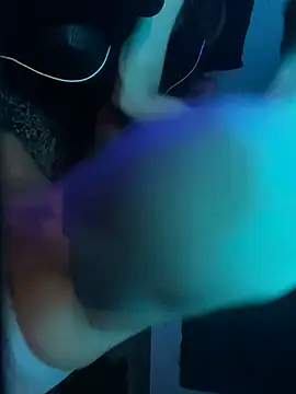 Snapshot of DerekPerez2025 chatting on 02/28/25, 01:37 DerekPerez2025 online show from 02/28/25, 01:37