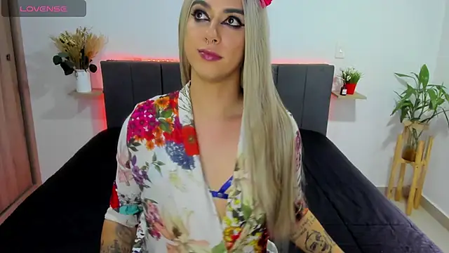 ashley sans2000 online show from 11/04/25, 06:07