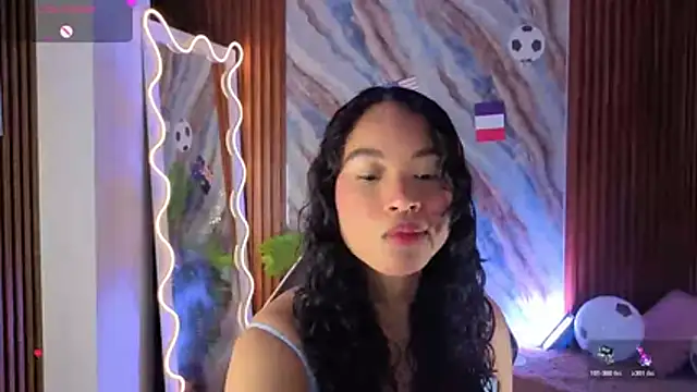 Snapshot of penelope_tay1 chatting on 06/19/26, 03:44 penelope tay1 online show from 06/19/26, 03:44