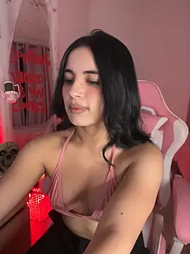 Snapshot of Emily-14 chatting on 10/23/25, 04:01 Emily-14 online show from 10/23/25, 04:01