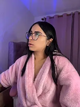 Snapshot of Emily-14 chatting on 12/03/25, 11:47 Emily-14 online show from 12/03/25, 11:47