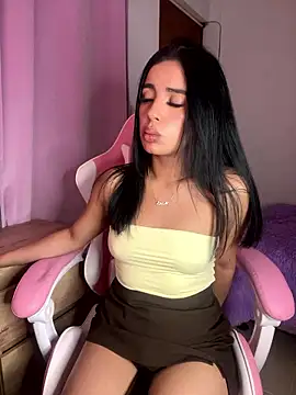 Emily-14 online show from 01/10/26, 06:04