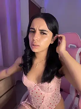 Emily-14 online show from 02/18/26, 04:52