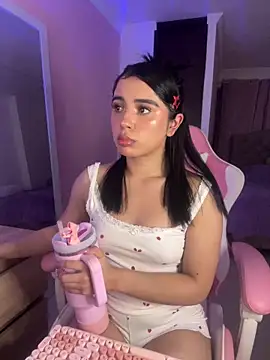 Emily-14 online show from 05/15/26, 06:20