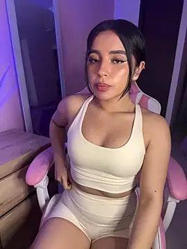 Emily-14 online show from 05/28/26, 03:15