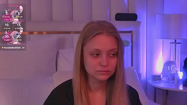 Snapshot of DorisHell chatting on 11/01/25, 03:41 DorisHell online show from 11/01/25, 03:41