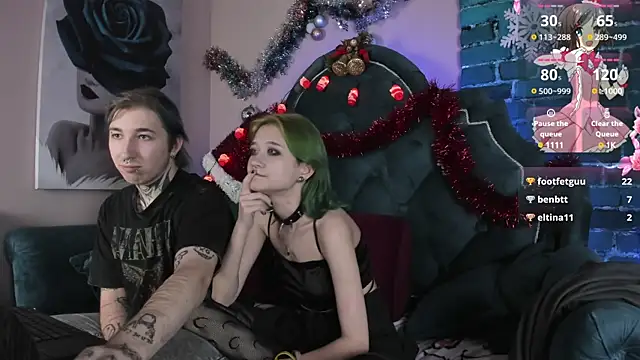 Snapshot of Milten-Trish chatting on 12/19/24, 10:42 Milten-Trish online show from 12/19/24, 10:42