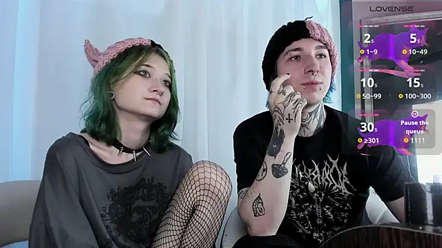 Snapshot of Milten-Trish chatting on 01/18/25, 10:49 Milten-Trish online show from 01/18/25, 10:49