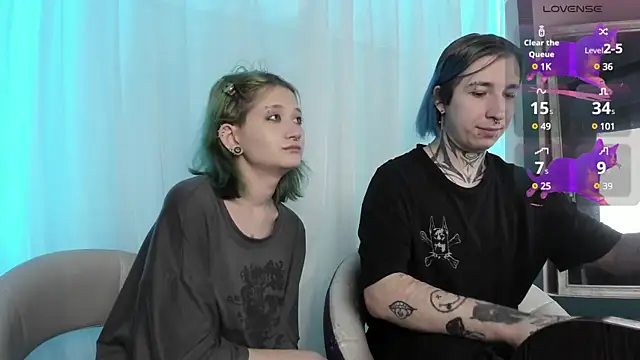 Snapshot of Milten-Trish chatting on 01/22/25, 07:35 Milten-Trish online show from 01/22/25, 07:35