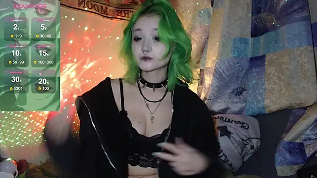 Snapshot of Milten-Trish chatting on 10/25/25, 03:14 Milten-Trish online show from 10/25/25, 03:14