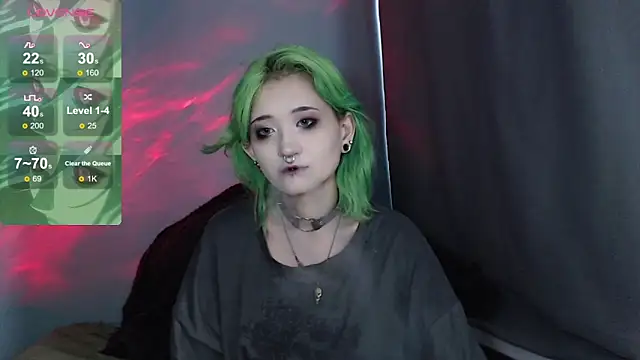 Snapshot of Milten-Trish chatting on 10/31/25, 09:21 Milten-Trish online show from 10/31/25, 09:21