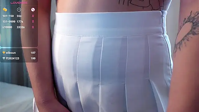 Snapshot of FalineDowlen chatting on 01/06/25, 04:15 FalineDowlen online show from 01/06/25, 04:15