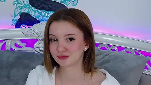 Snapshot of EvansMilana chatting on 01/04/25, 11:06 EvansMilana online show from 01/04/25, 11:06
