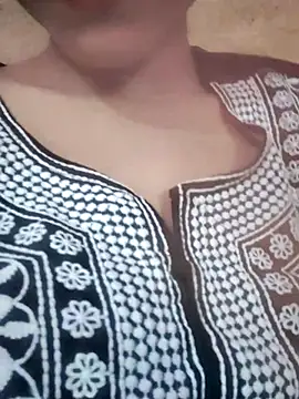 Snapshot of Babby_girl08 chatting on 10/29/25, 05:14 Babby girl08 online show from 10/29/25, 05:14