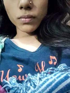 Snapshot of Babby_girl08 chatting on 11/07/25, 02:28 Babby girl08 online show from 11/07/25, 02:28