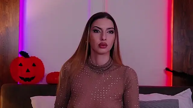 Snapshot of SkylerSpark chatting on 10/27/25, 08:46 SkylerSpark online show from 10/27/25, 08:46