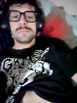 Snapshot of jolesin chatting on 12/18/24, 03:15 jolesin online show from 12/18/24, 03:15