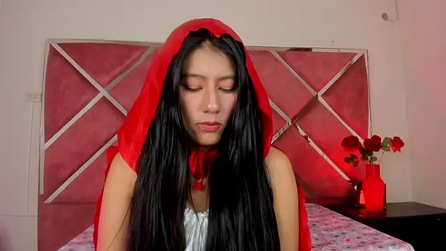 CarlaAlvez online show from 10/24/25, 10:39