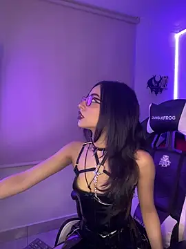 vampy dolll online show from 11/23/25, 08:14