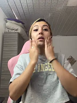 cuteweed420 online show from 01/31/26, 08:51