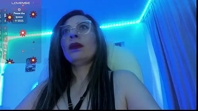  lara1 online show from 11/21/25, 07:45